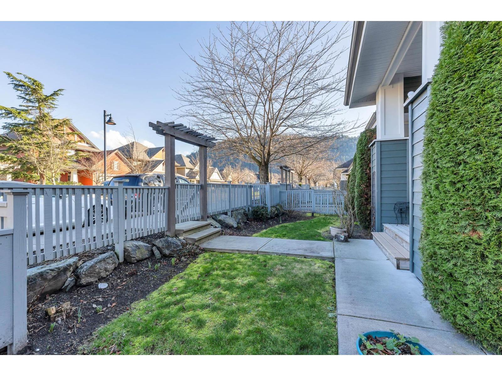 16 5469 CHINOOK STREET, Sardis South