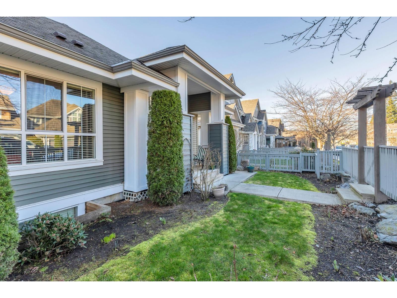 16 5469 CHINOOK STREET, Sardis South