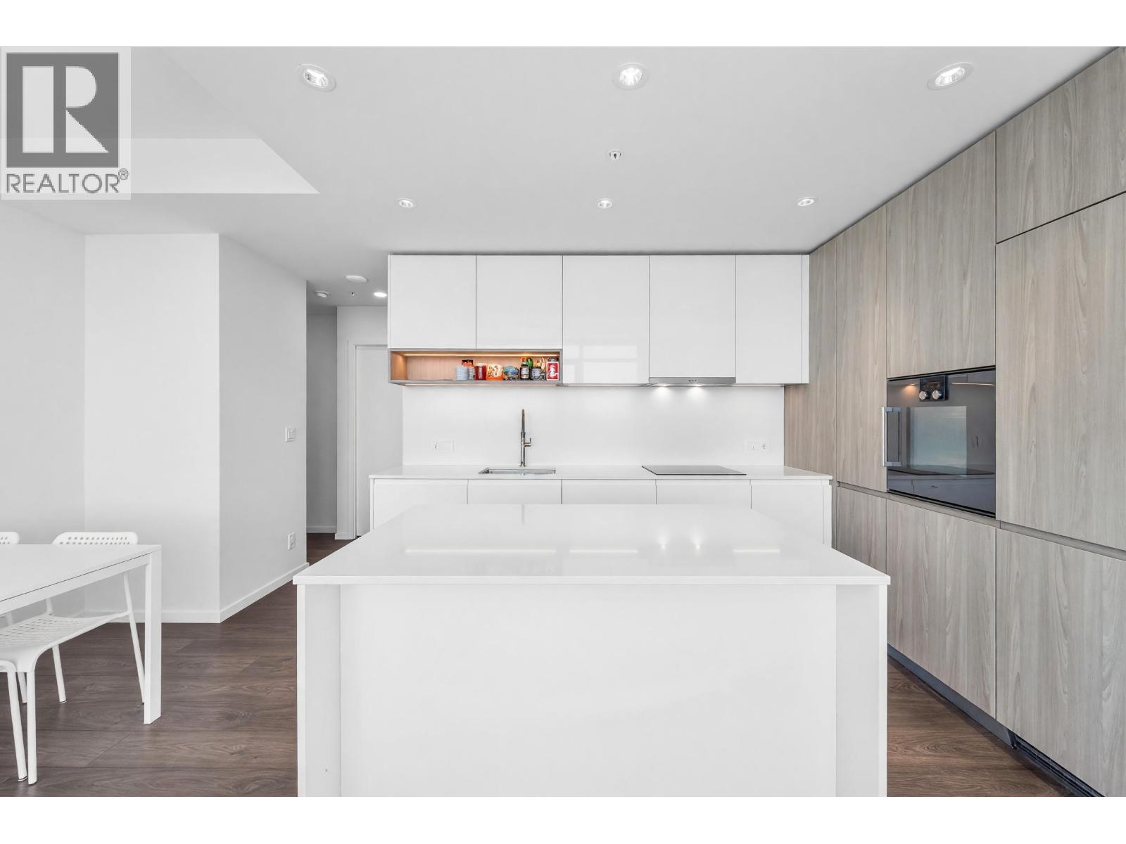 902 6808 MINORU BOULEVARD