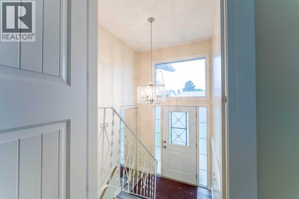 44 Whiteridge Place NE