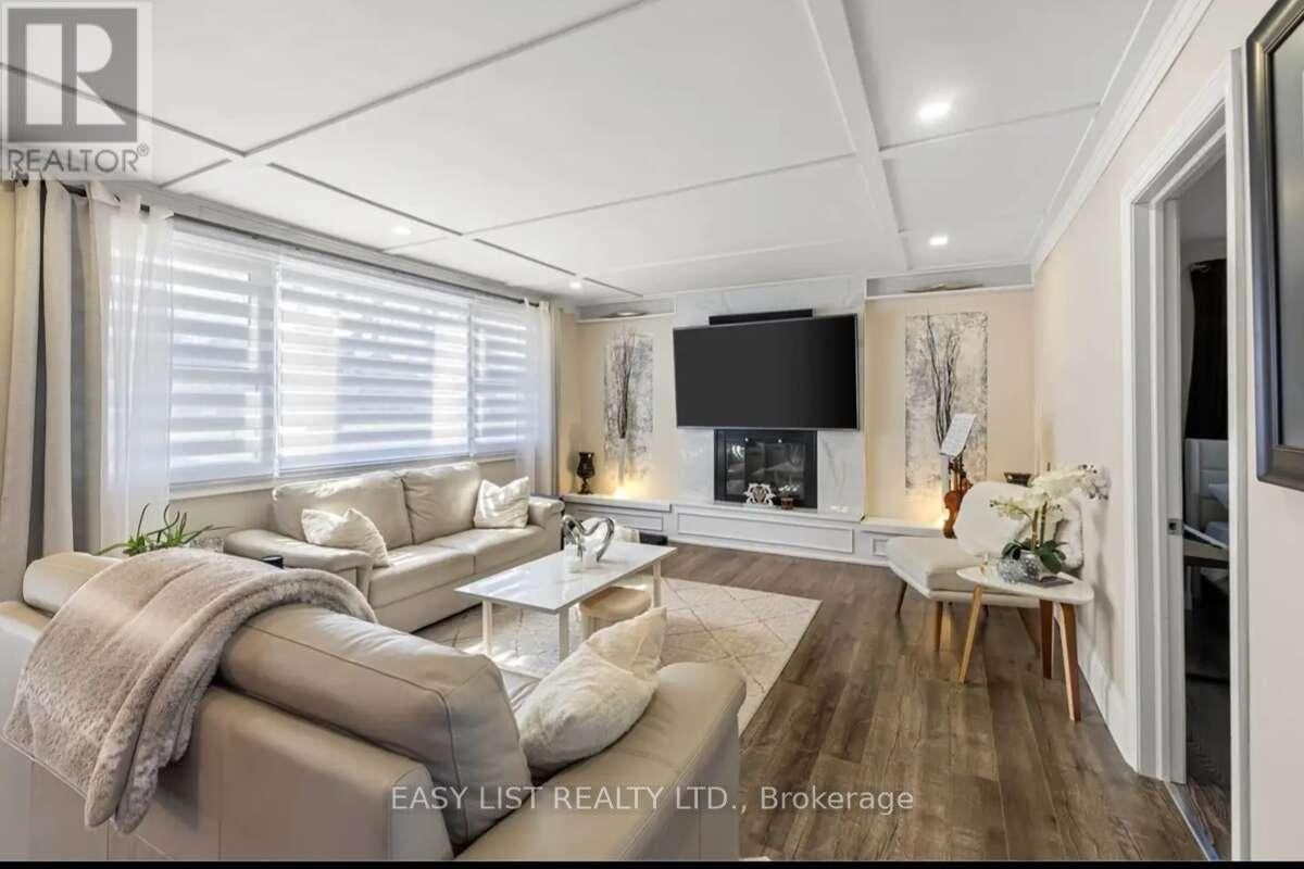 112 CLOVELLY ROAD