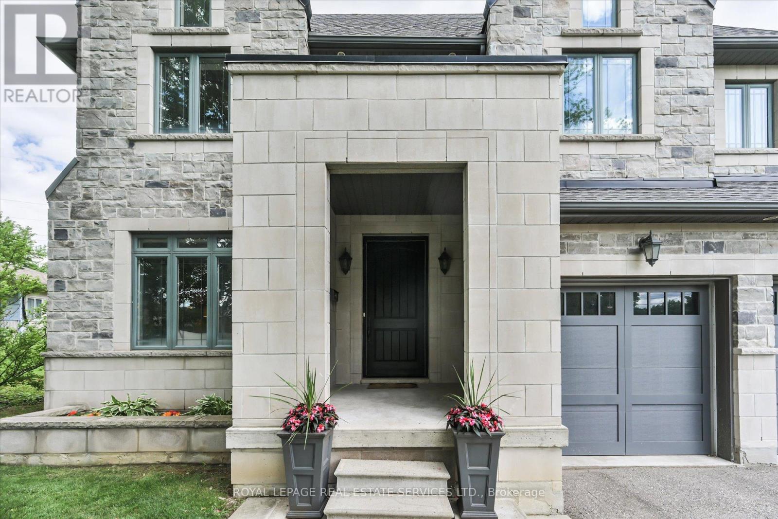 439 MARTIN GROVE ROAD