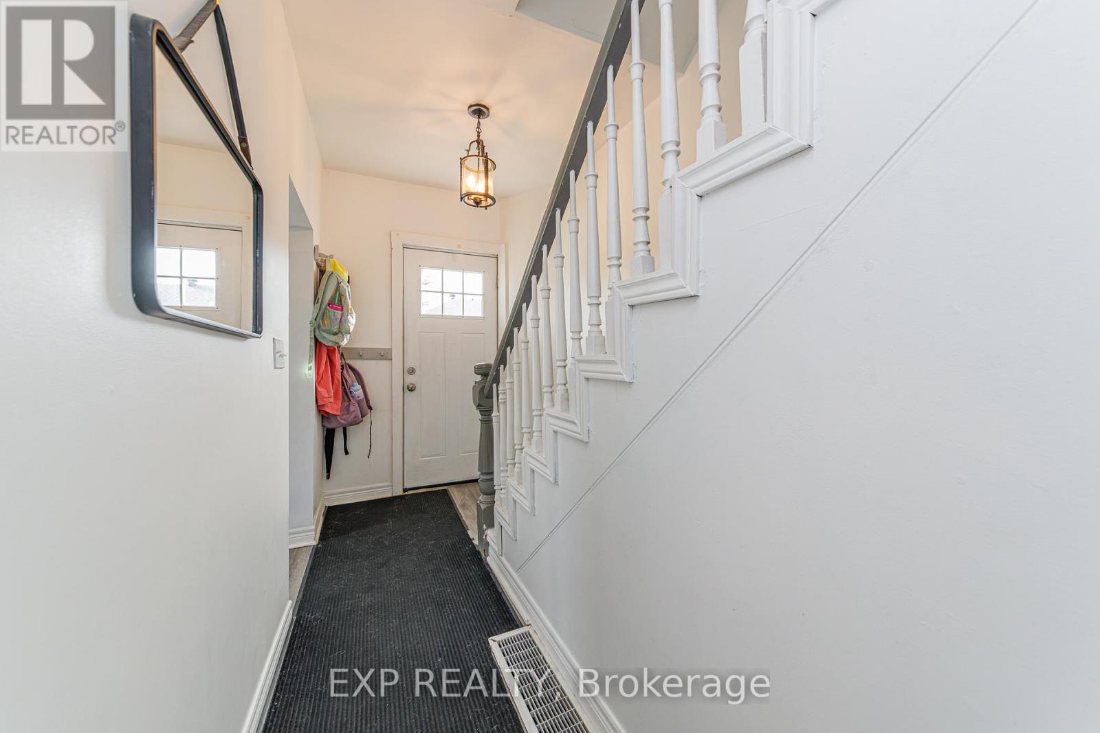 22 ST JOHNS WAY