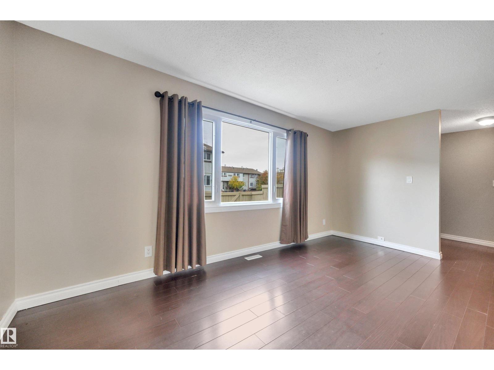 #8 14130 80 ST NW