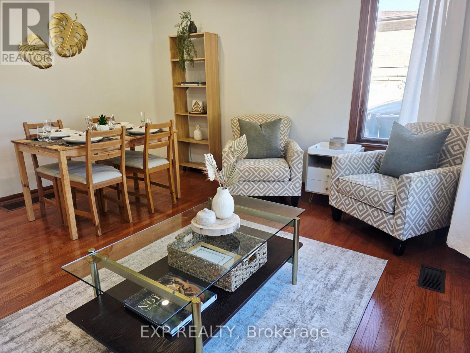 166 JOHN STREET W