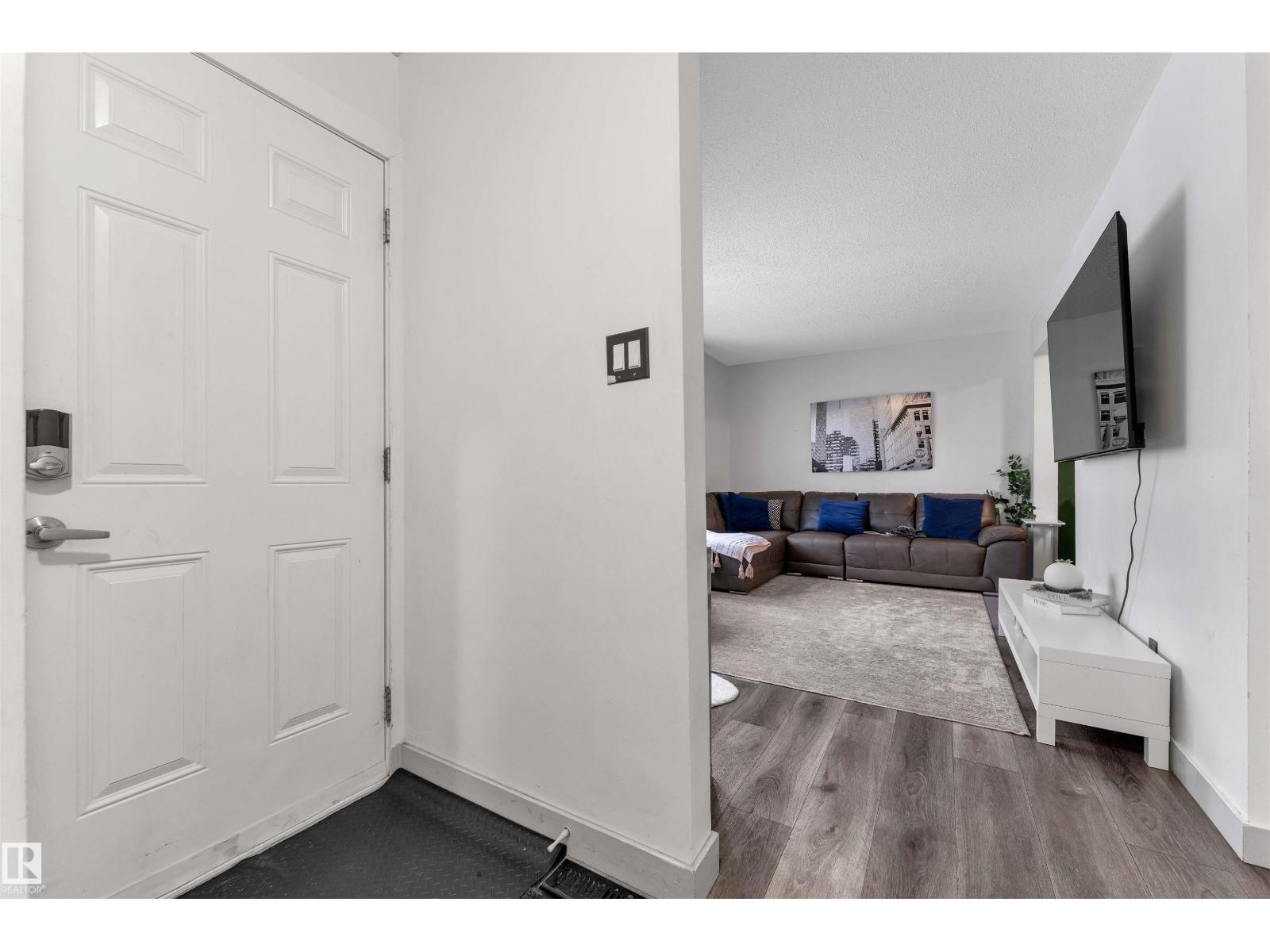 #7 14115 82 ST NW