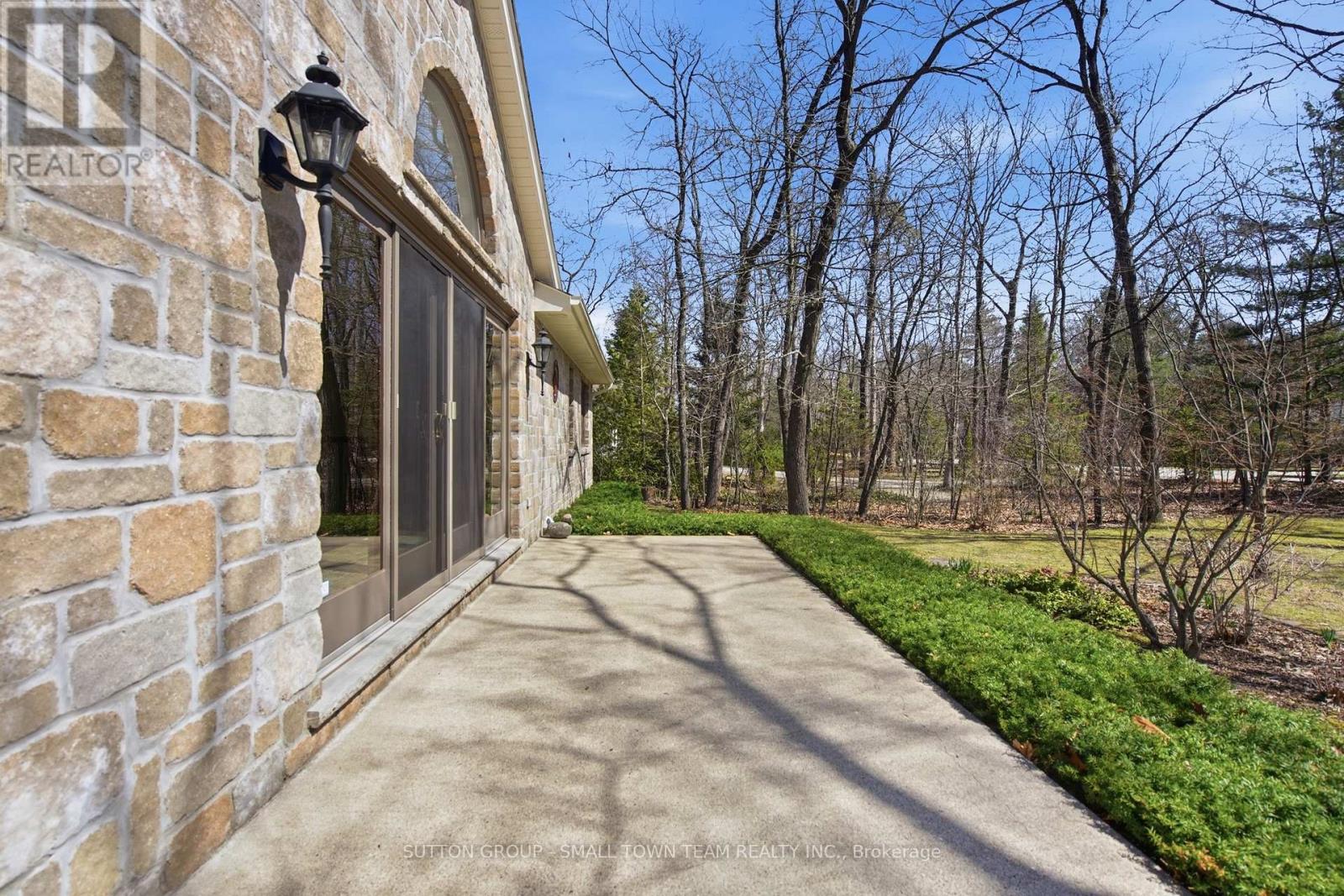8816 TIMBERWOOD TRAIL