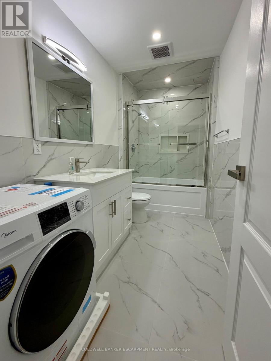 APARTMENT A - 5 MILL STREET