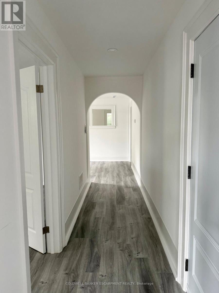 APARTMENT A - 5 MILL STREET