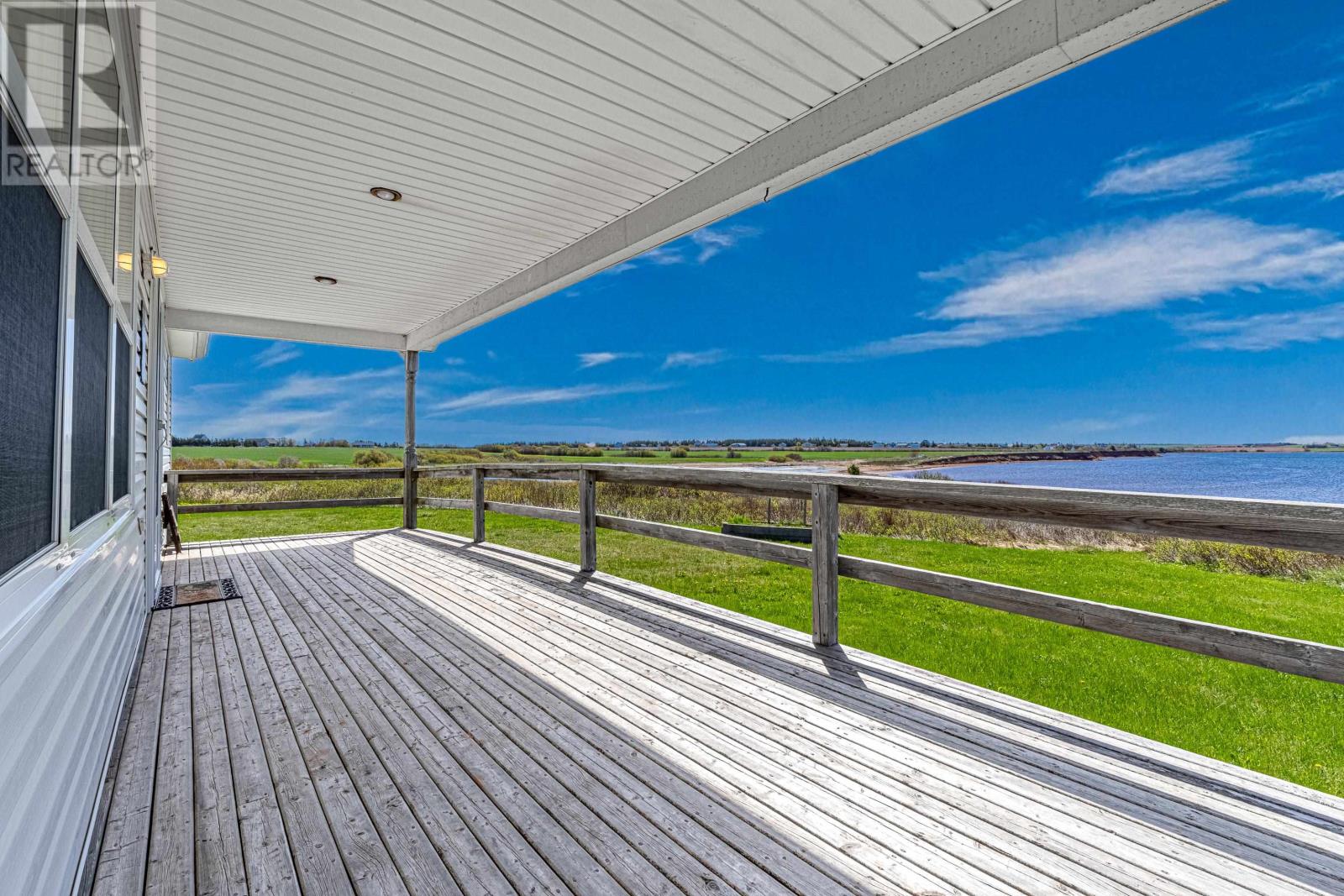 212 BASINVIEW Crescent - Photo 4