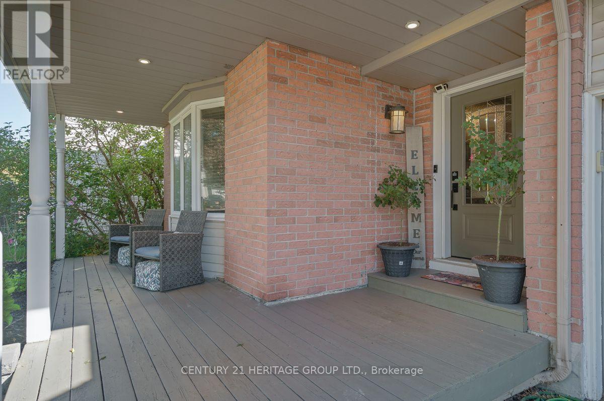 1919 APPLEWOOD AVENUE
