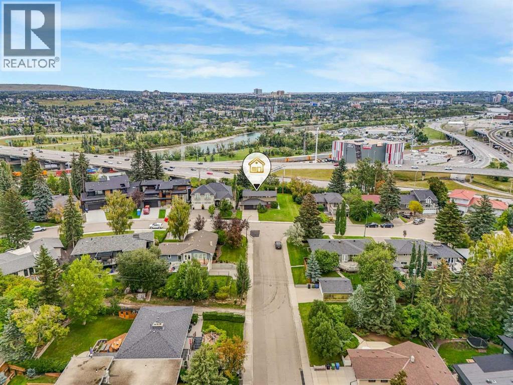 2404 Sovereign Crescent SW