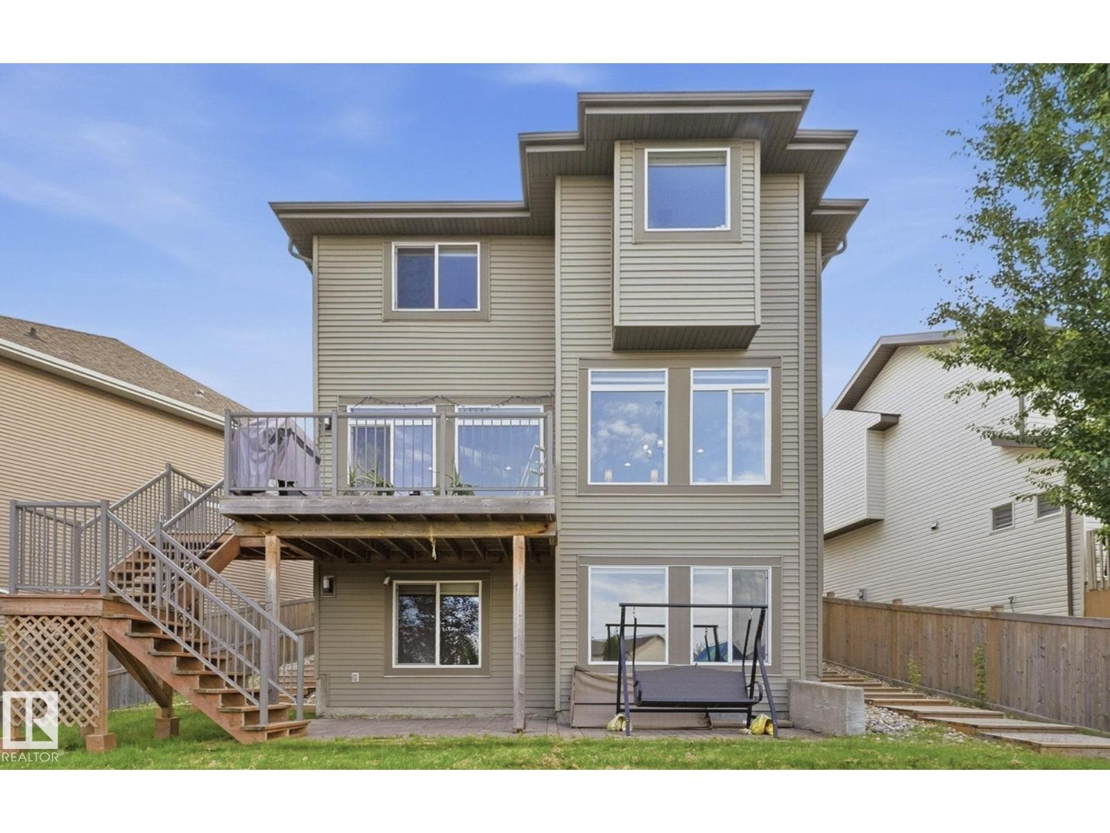 1832 56 ST SW