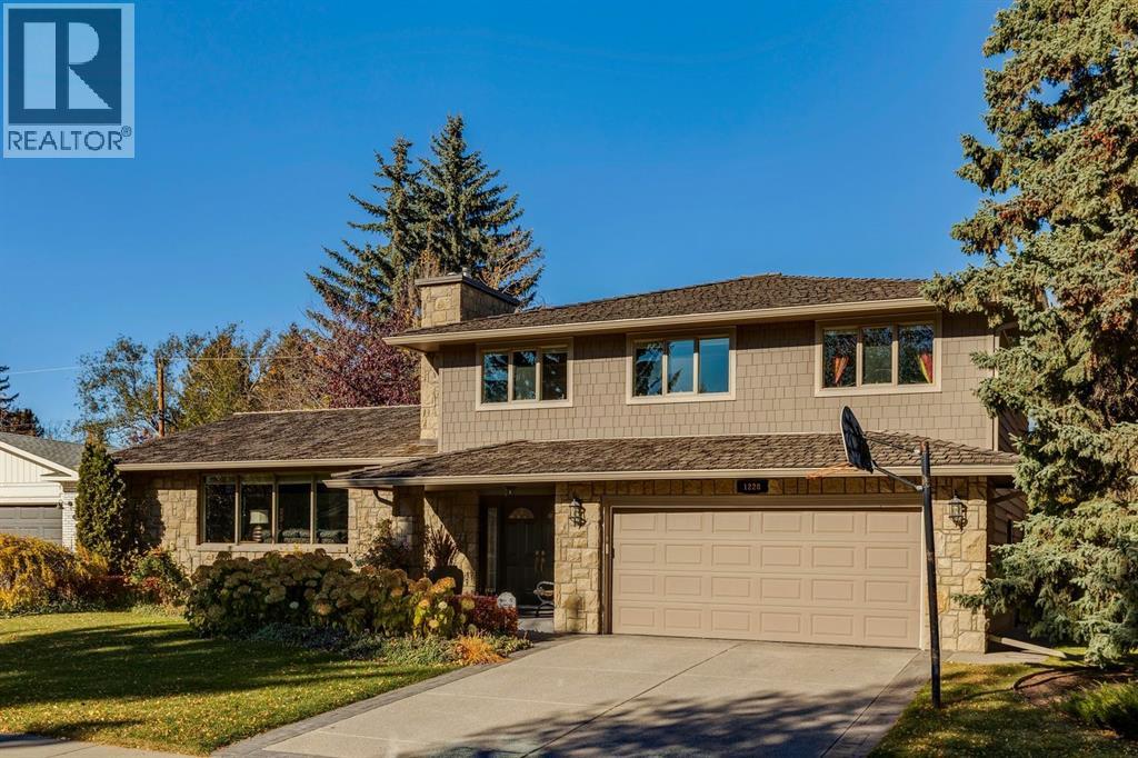 1228 Kerwood Crescent SW