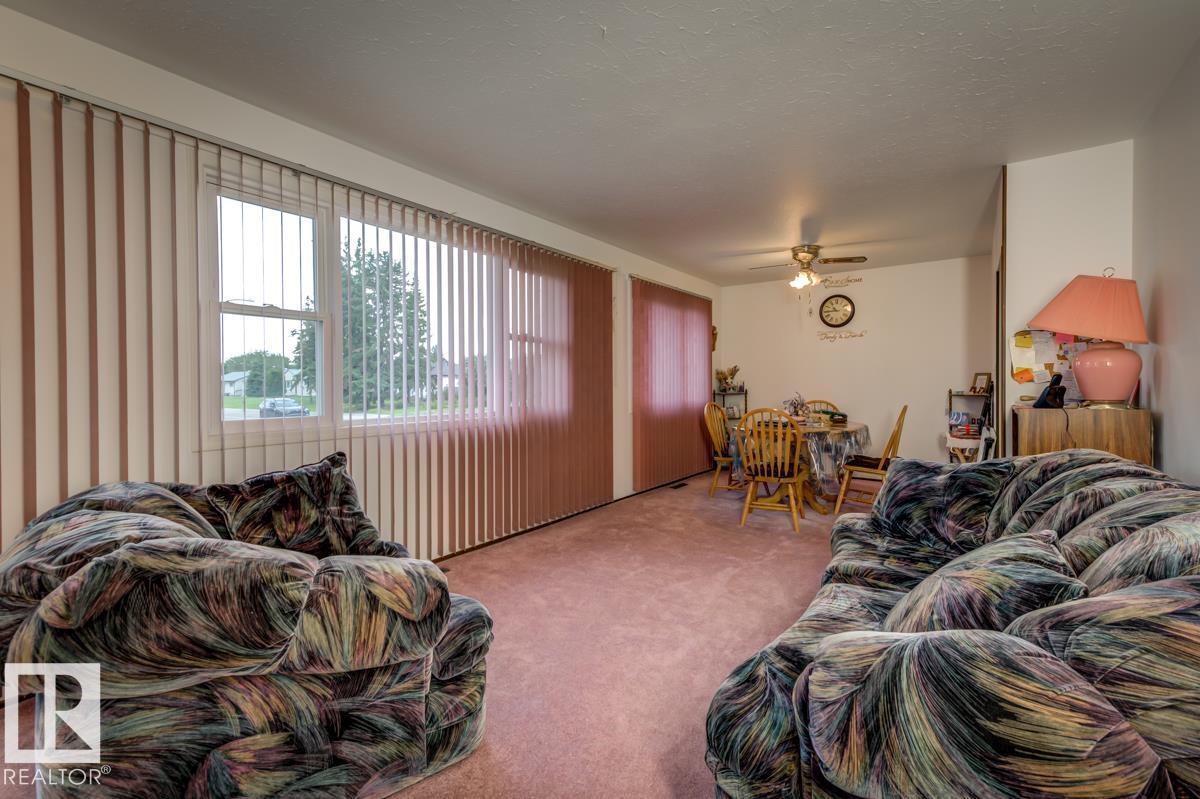 13517 136 ST NW
