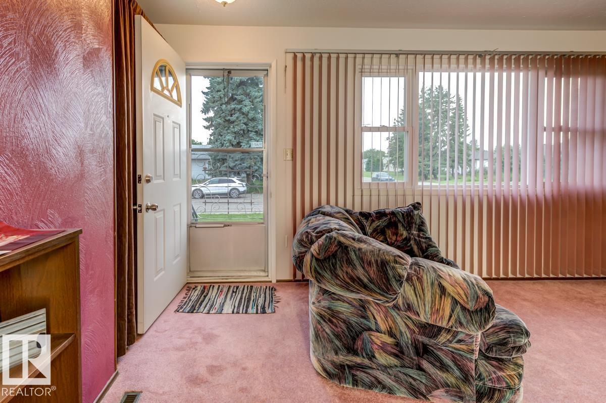 13517 136 ST NW