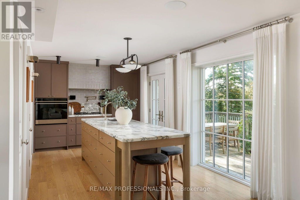 8 GLENN MURRAY DRIVE, TORONTO (STONEGATE-QUEENSWAY), ON M8Y 3H3 - Image 2729606319.jpeg?d=l