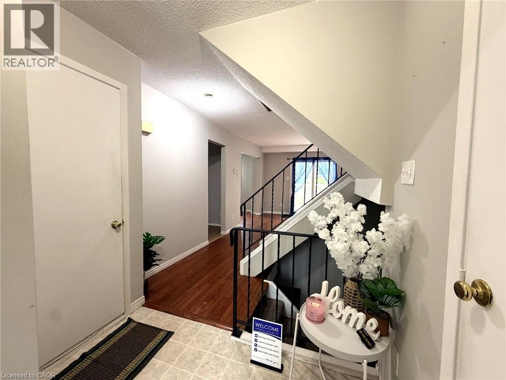 195 FERGUSON Drive Unit# 6
