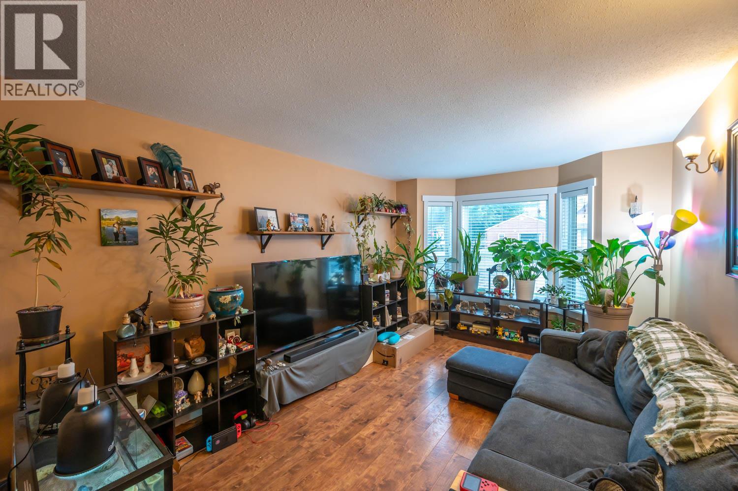 615 6TH Avenue Unit# 2