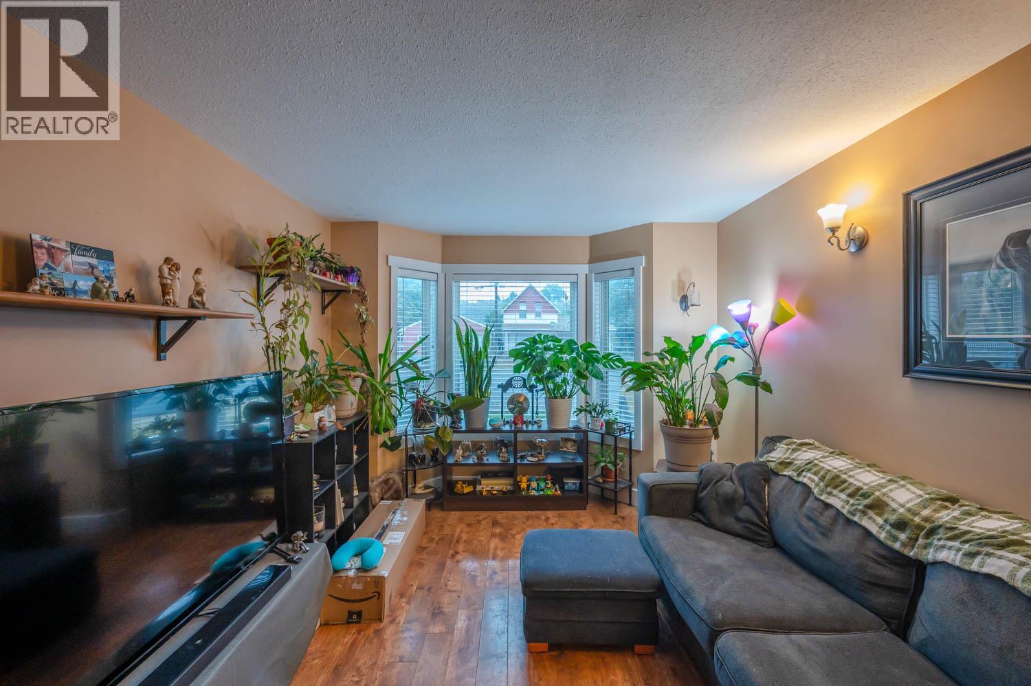 615 6TH Avenue Unit# 2