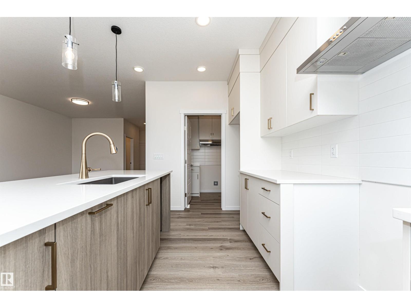 6276 180 AV NW