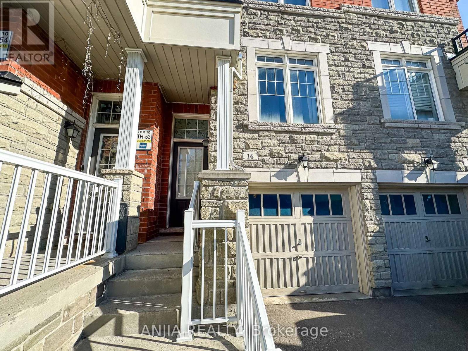 16 WEIDMAN LANE