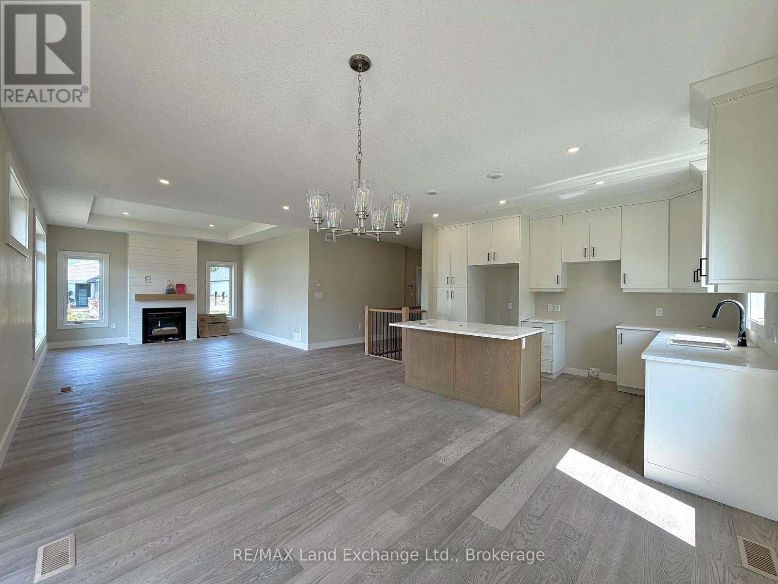 159 WESTLINKS DRIVE