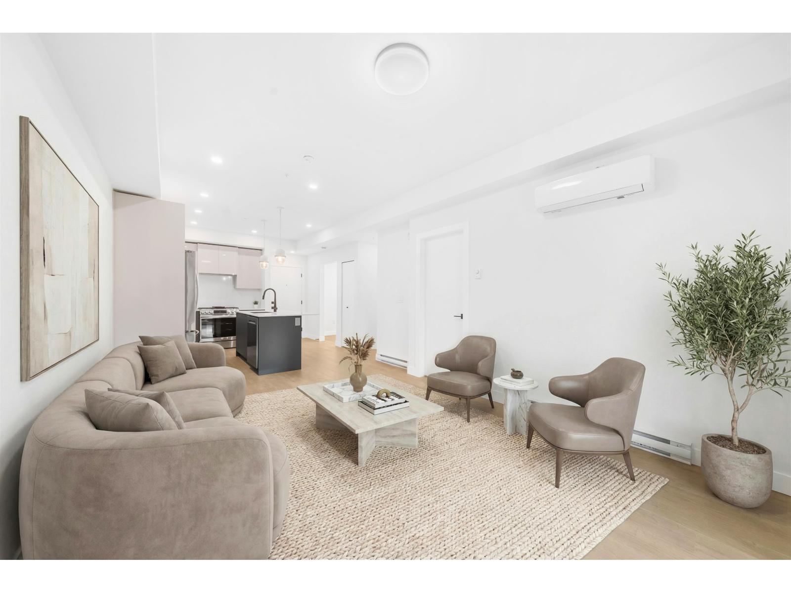 101 15353 17 AVENUE