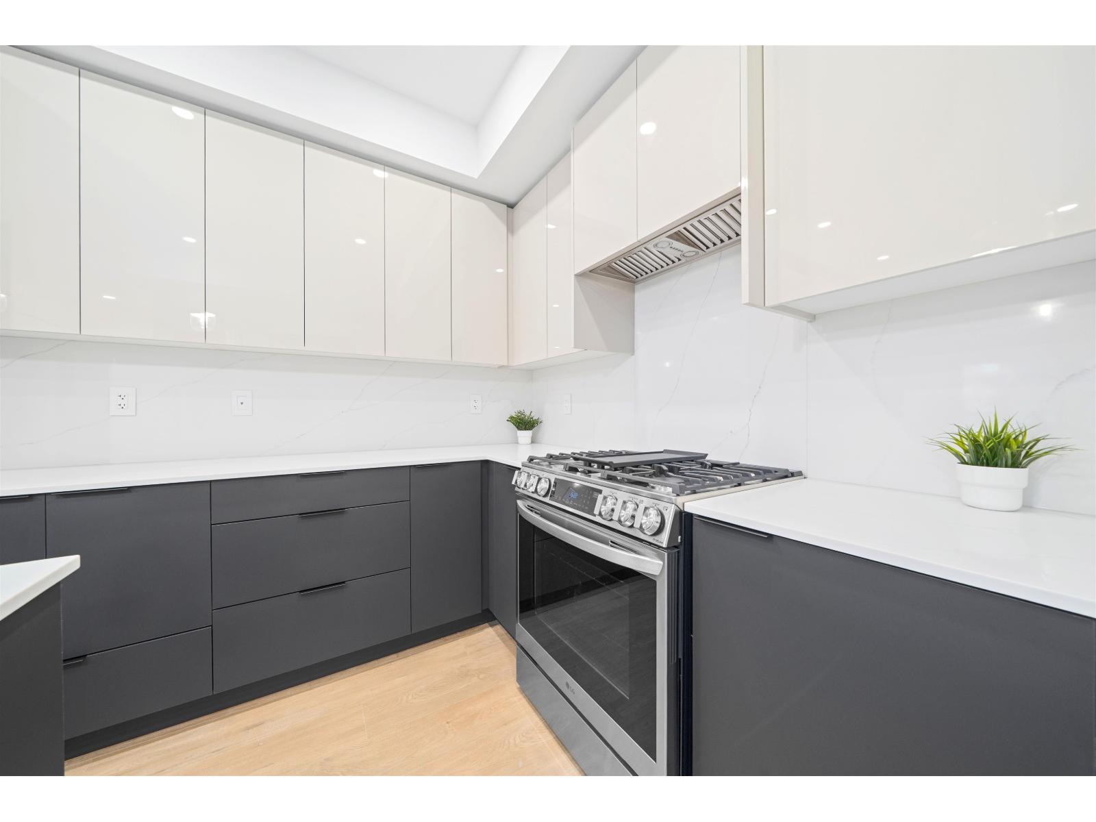 101 15353 17 AVENUE