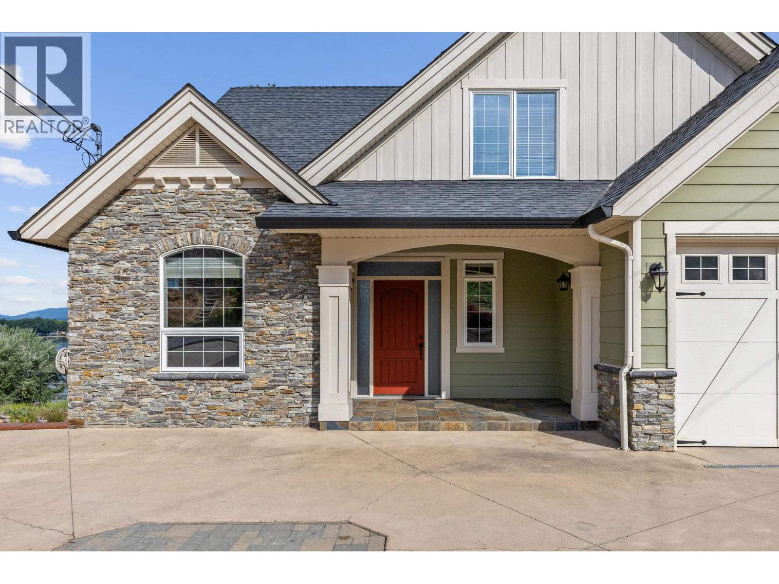 3869 Angus Drive