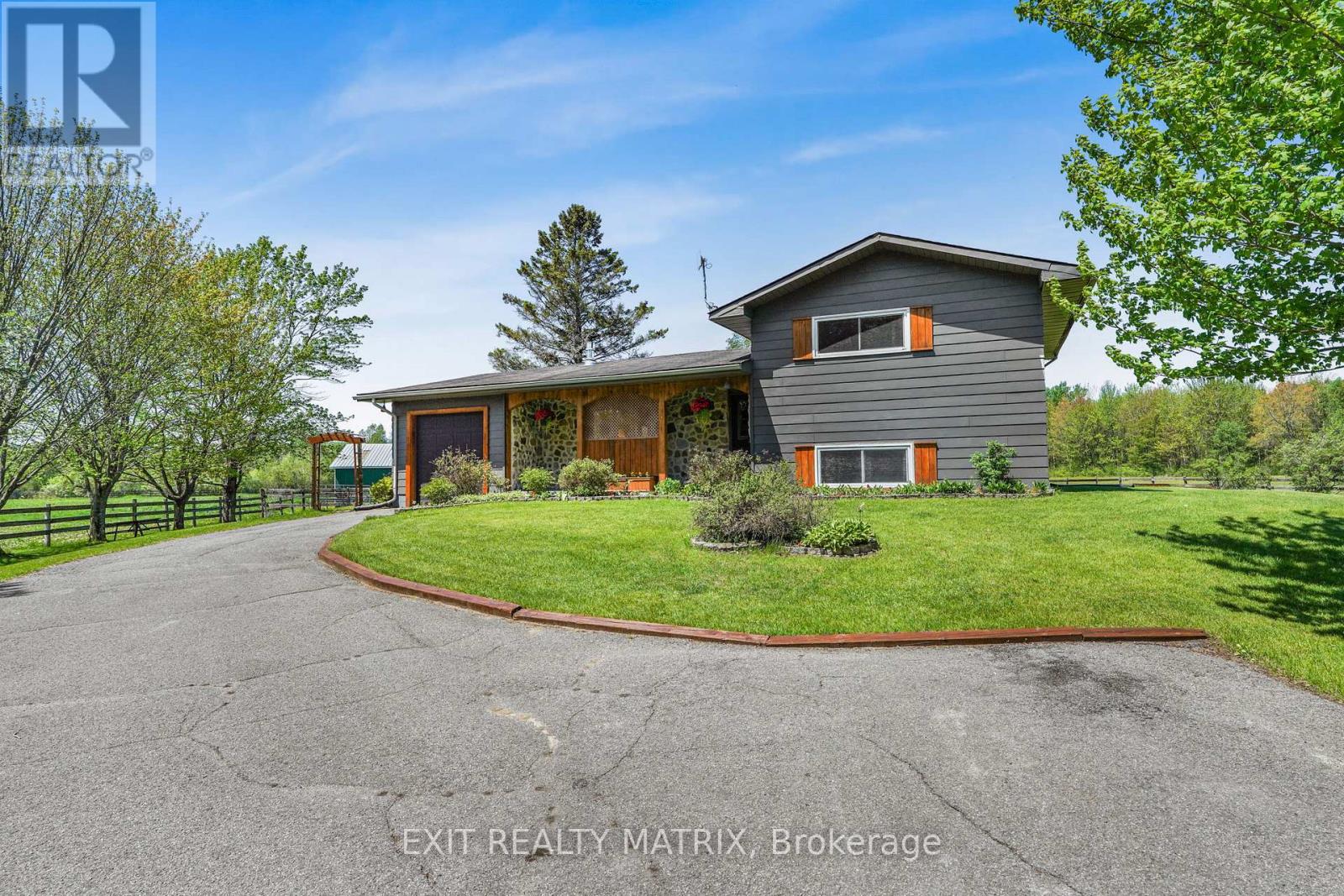 6416 SAUMURE ROAD - Photo 2