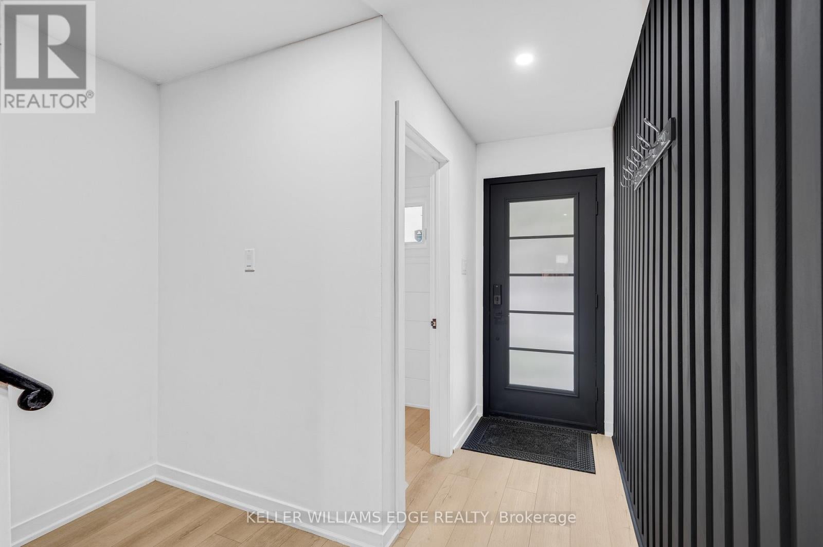 5275 BANTING COURT