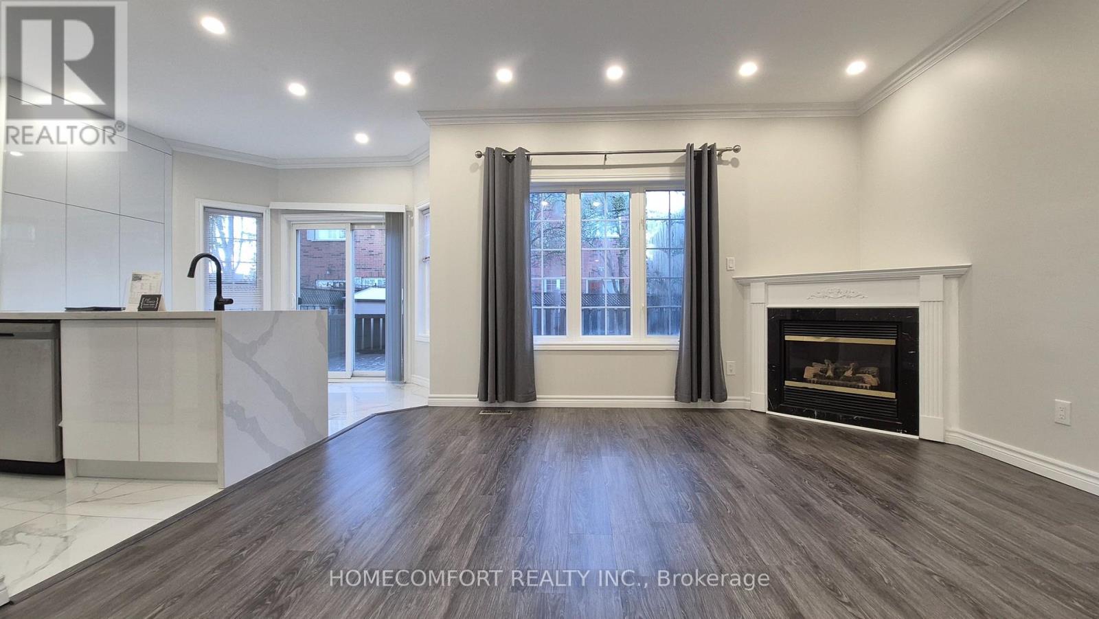4 CAYMUS STREET