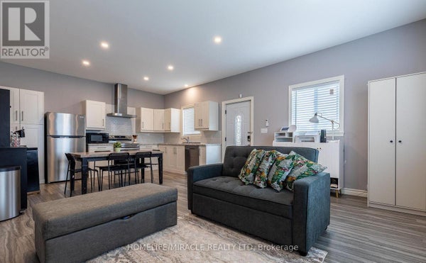36 Division St, St. Catharines (E. Chester), ON 4