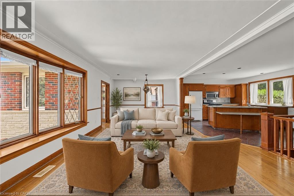13 LAKESIDE Drive