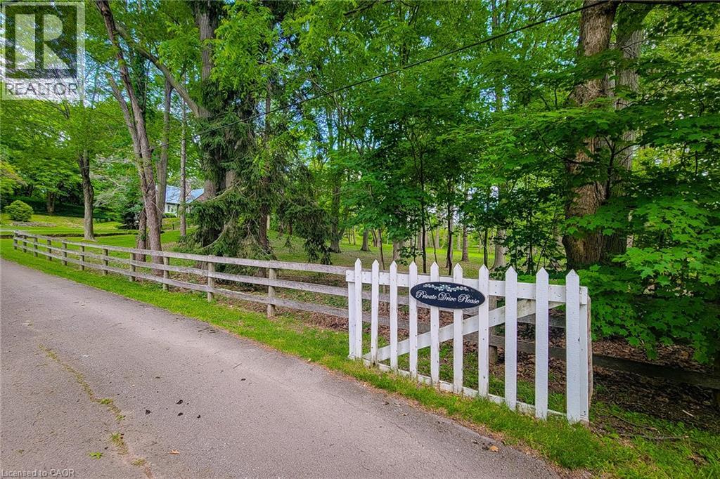 311 GOLF LINKS Road