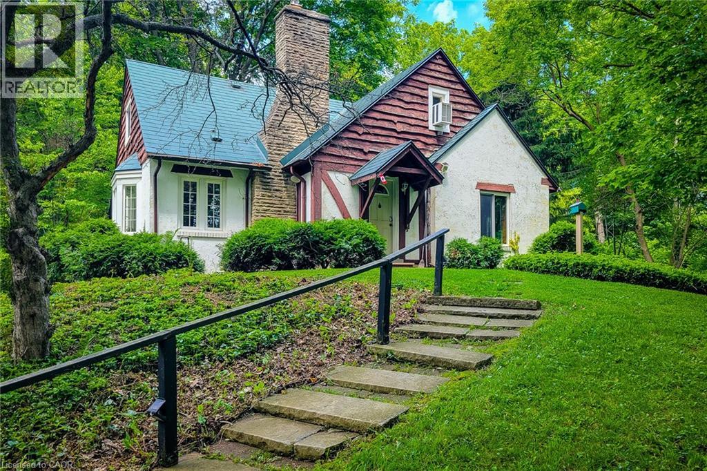 311 GOLF LINKS Road