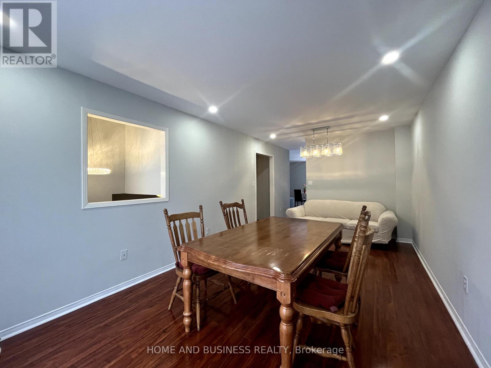 23 - 1588 SOUTH PARADE COURT