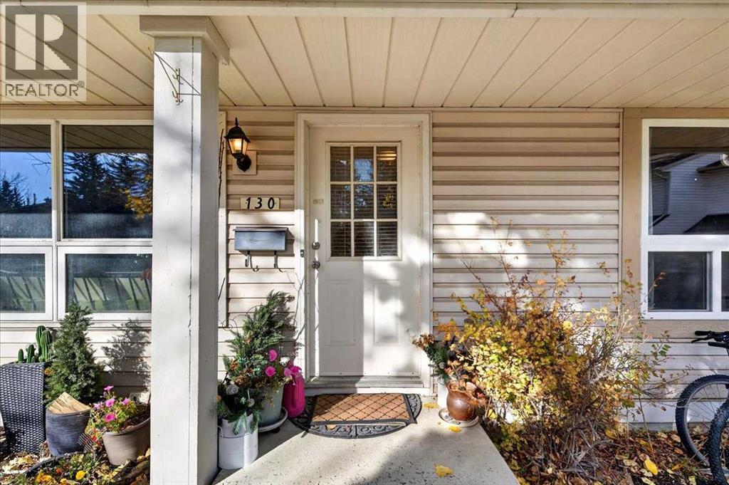 130 WOODMONT TERRACE SW, CALGARY, AB T2W 4Z4 - Image 2864882756.jpeg?d=l