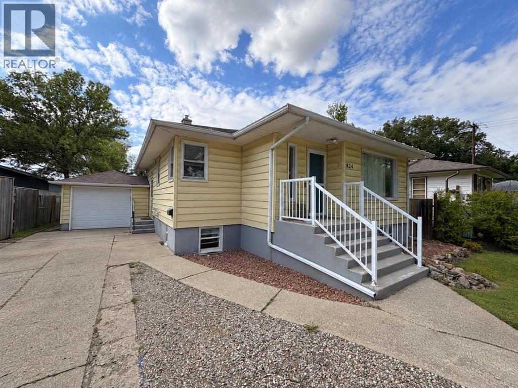 824 5 STREET S, LETHBRIDGE, AB T1J 2C6 - Image 2254859375.jpeg?d=l