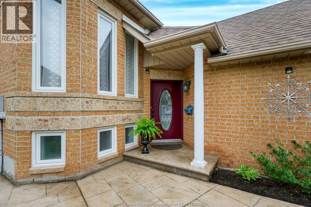 43 SPRINGVIEW DRIVE