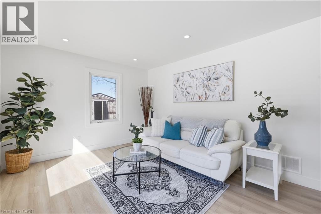 74 FREELTON Road