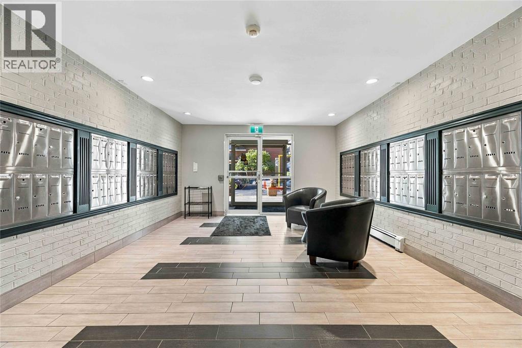 10 Derby LANE Unit# 1008