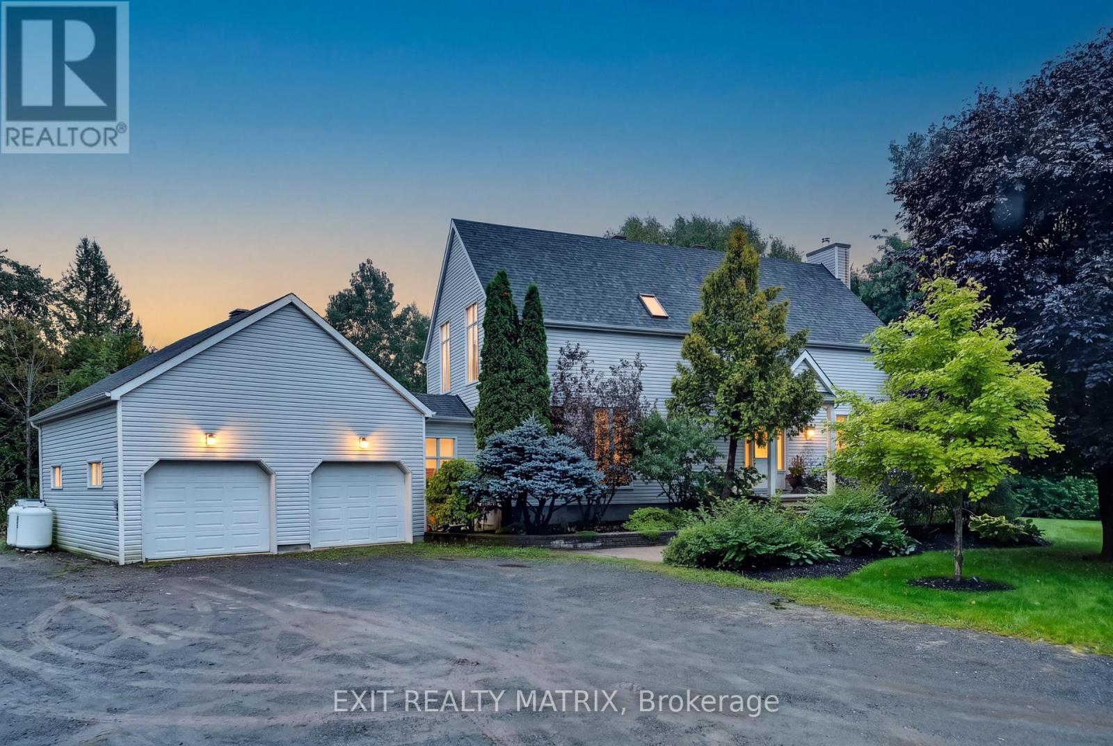1775 VEENA WAY - Photo 2