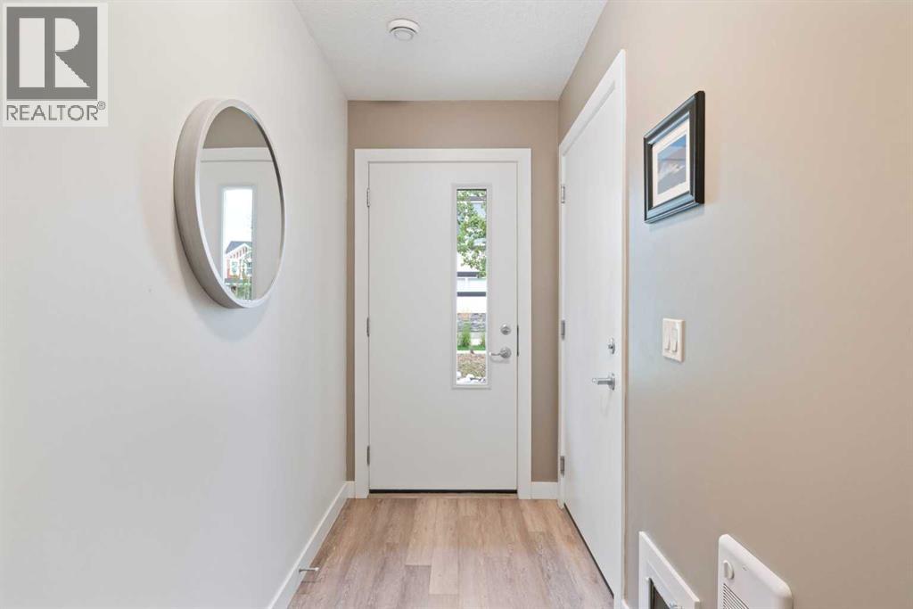 204, 15 Evanscrest Park NW