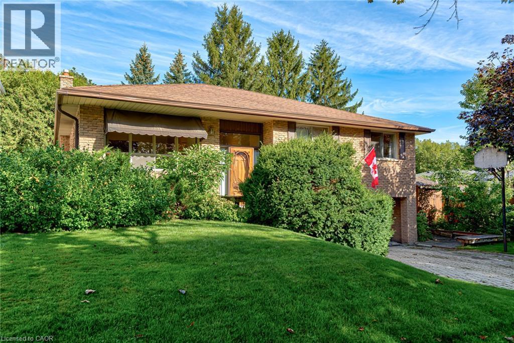 8 BONNYLYN Drive