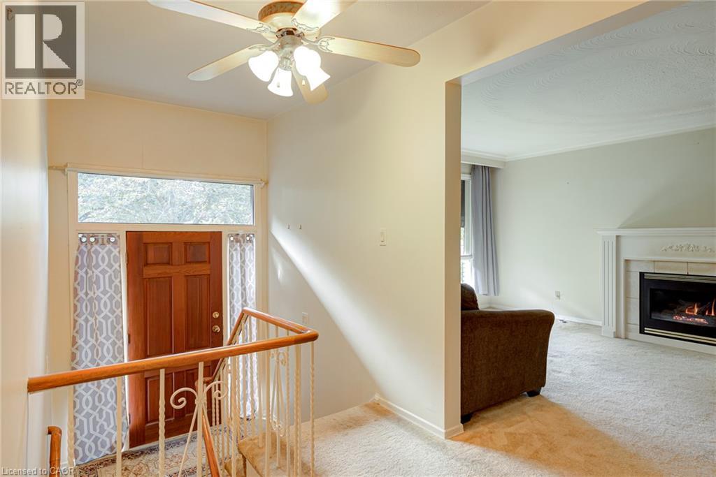 8 BONNYLYN Drive