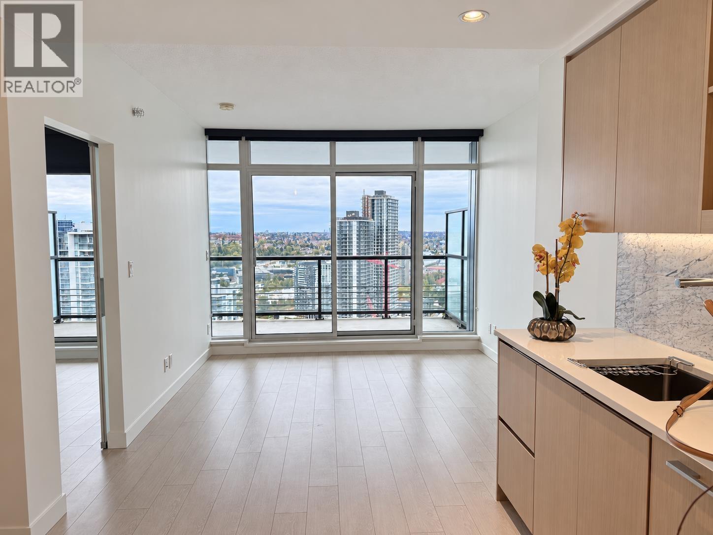 3409 4720 N LOUGHEED HIGHWAY