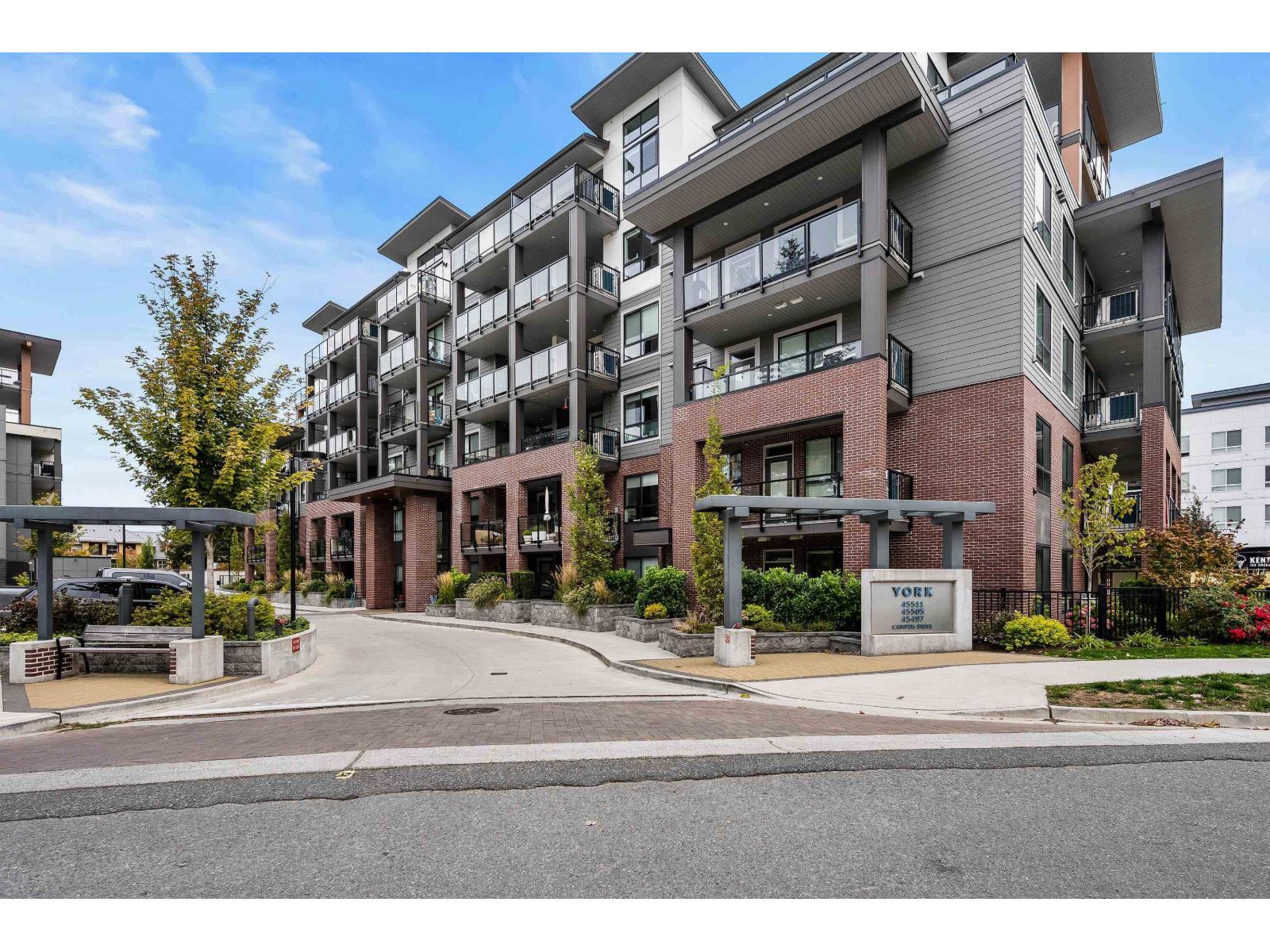 307 45511 CAMPUS DRIVE, Garrison Crossing