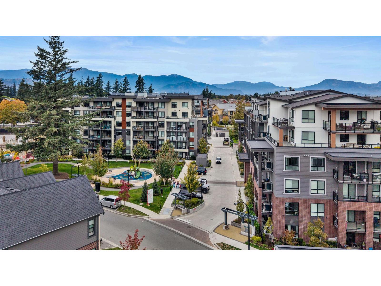307 45511 CAMPUS DRIVE, Garrison Crossing